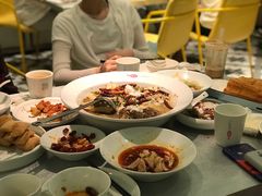-姚姚酸菜鱼·金戈戈香港豉油鸡(喜荟城联名店)