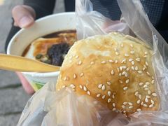 油酥饼-秦园惠山豆腐花(惠山古镇店)