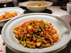 坛子酸豆角炒肥肠-遇见湘·地道湖南菜(云门店)