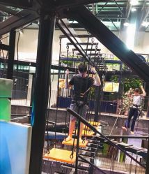 -蹦贝运动中心·蹦床·攀岩·闯关(龙岗店)