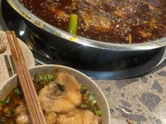 -肖肖酸萝卜鱼火锅(总店)