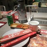 烤羊腿 这家店非常的好找,远远就能看见他家的招牌