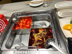 -海底捞火锅(曹安公路店)