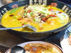 酸汤肥牛-大城·烧烤海鲜大排档(台东店)