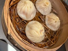 -瑞虹新天地月亮湾