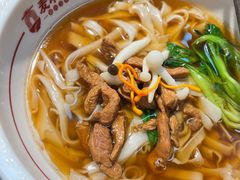 -呷佬·长沙手工米粉(金沙江路店)