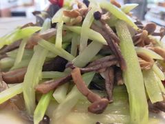 -天天向上素食餐厅(五台山店)
