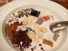 -RUXU入续糖水铺与包(卓悦中心店)