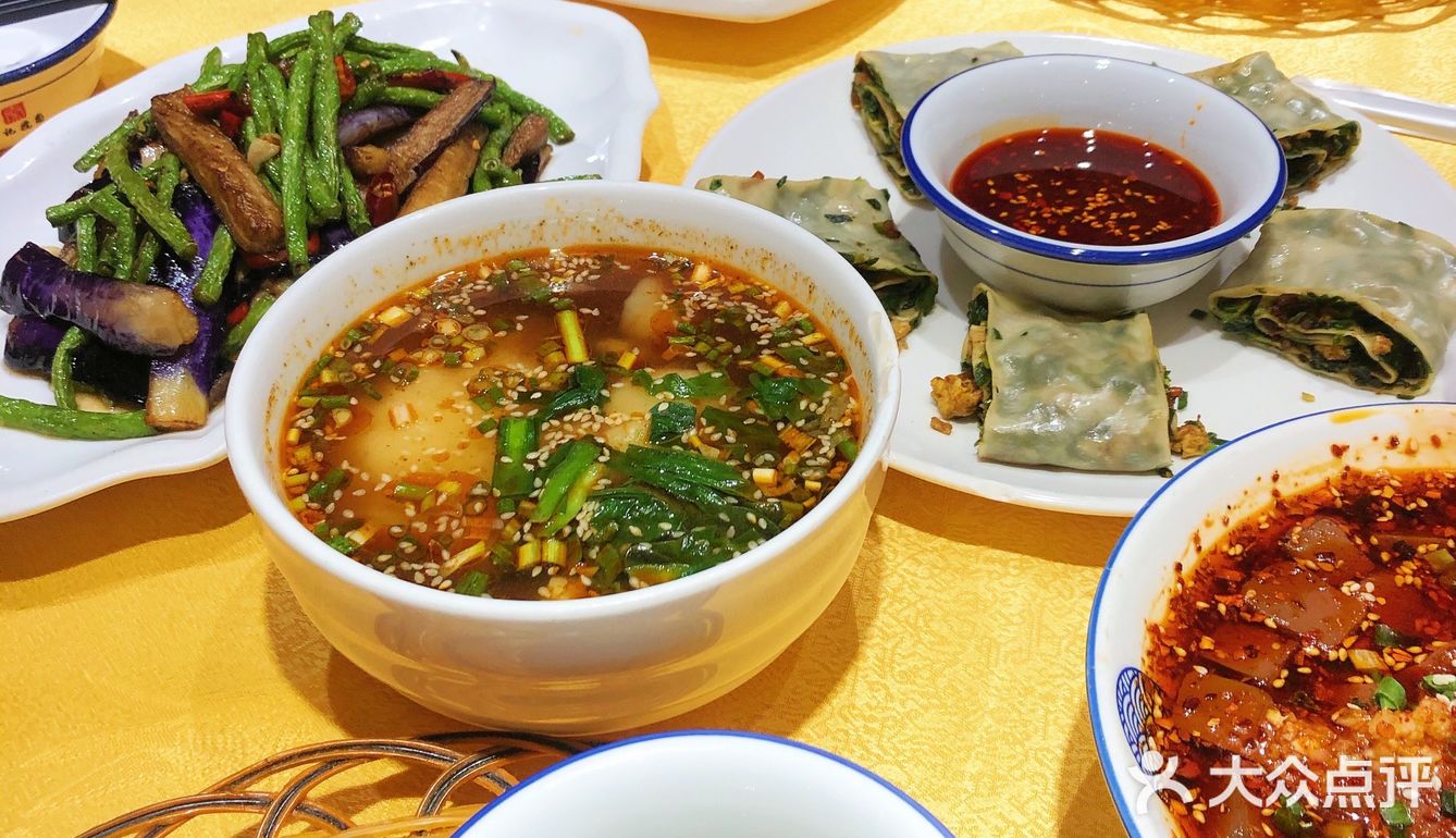 我妈他们来了三天这家店吃了两次！快冲