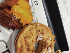 -HOT CRUSH趁热集合·现烤面包(环球港店)