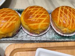 酥皮水牛奶菠萝包-陶陶居酒家(SM二期购物广场店)