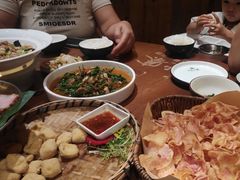 -老滇山寨•云南特色菜•地方菜•民族风情歌舞表演(金碧店)