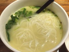 秀才米线-茶花妹子云南餐厅(传媒大学店)