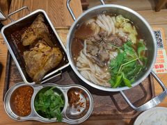 香辣手撕鸡-小满手工粉(上海维璟广场店)