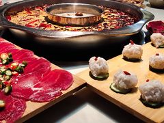 -渝嘴小老弟老火锅(华新村店)