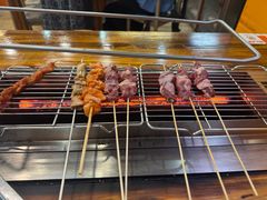 -哈尔滨小酒馆·鲜肉现穿自助烧烤(康新花园店)