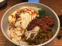 豆花米线-云海肴·汽锅鸡·云南菜(天山百盛优客店)