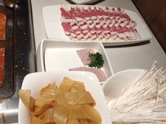 -海底捞火锅鲜切牛肉主题店(长寿路店)