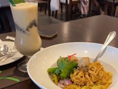 -Chom Cafe and Restaurant