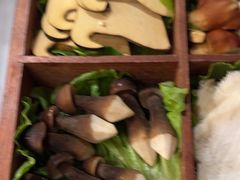 -椰子湾·海南火锅·糟粕醋·椰子鸡(正大广场店)