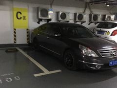 -189弄购物中心-地下停车场