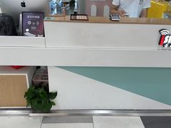 -爱畅享华为苹果手机维修服务(虹口龙之梦店)