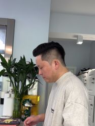 点击看大图 -15C7 男士理发馆 烫染专业店