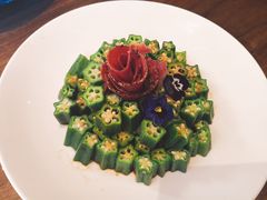 黑椒牛肉拼秋葵-将相和·海鲜蒸饺大连菜