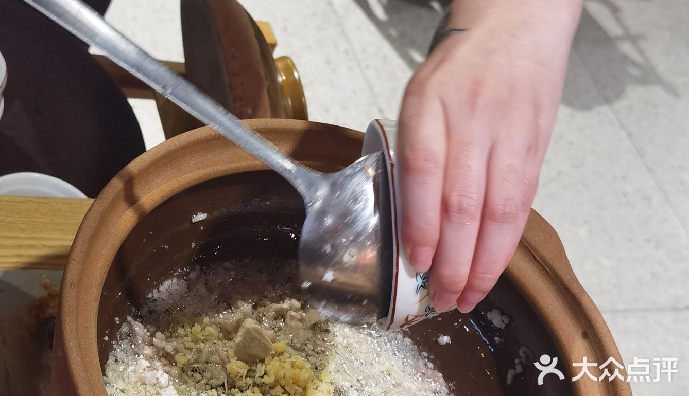 来温州换个花样吃养胃海鲜粥底火锅🍲必打卡！