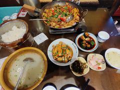 -富正毅三下锅·湘西韵味(天门山索道店)