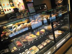 面包甜点陈列柜-星巴克(古象大酒店店)