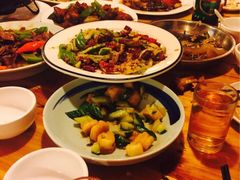 -闯关东东北农家菜(崂山石老人店)