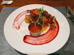 招牌脆皮烤春鸡-YUE·6·西式融合餐厅(外滩六号店)
