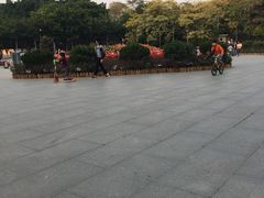 -英雄广场