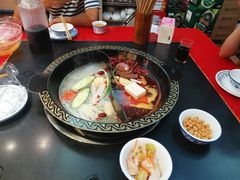 -重庆三峡火锅城(梅林店)