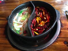 -灌县老妈砂锅串串香(万科红生活广场店)