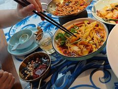 -川流不息·地道川菜·小龙虾(新松江路店)