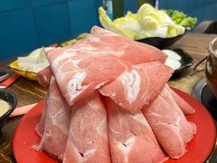 -洞庭洲·防空洞火锅·烧烤·铜锅涮肉(新百广场店)