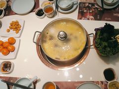 -洪氏嗨捞·猪肚鸡火锅(阳光天地店)