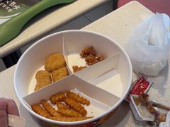 -麦当劳(汉口火车站候车室店)
