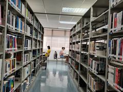 -南山图书馆(常兴路店)