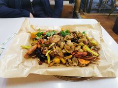 -老东镇啤酒屋海鲜加工·蒸汽海鲜·海鲜烧烤(台东店)