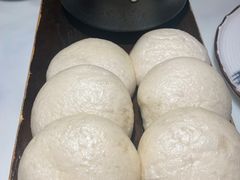 红烧肉拼酒酿馒头-柳莺湖上·湖景餐厅·江南菜(西湖店)