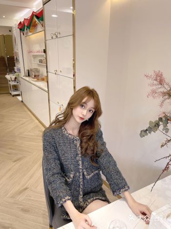 把女人的第二张脸交给她们