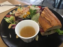 最佳搭配-HELLO 27 意面·沙拉·帕尼尼