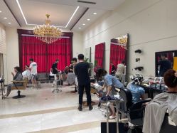 点击看大图 -Hello Lady发型设计