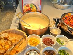 -锦厨国际自助餐厅 · 云端景观 (昆明索菲特大酒店)