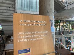 -ROAST coffee & eatery