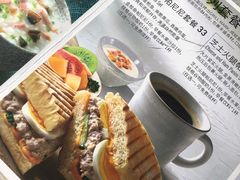 -必胜客(证大大拇指店)