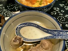 猪蹄汤-蜗牛小馆醉乡民谣云南菜(惠新西里店)